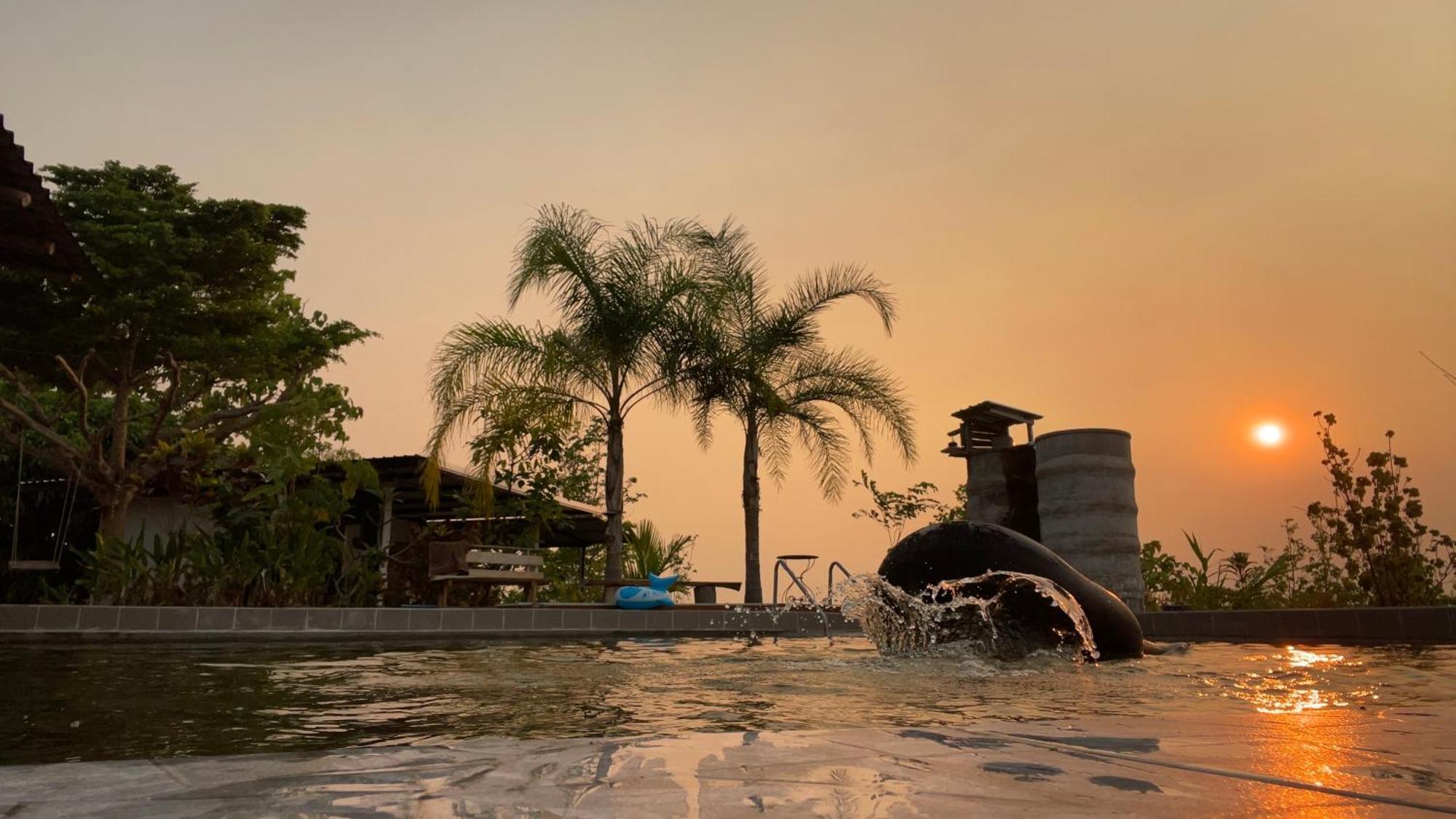 Monsonkeang Camping View ม่อนสันเกี๋ยง Mae Chaem Exteriér fotografie