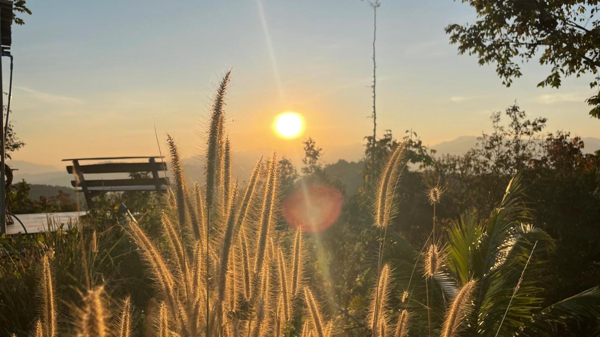 Monsonkeang Camping View ม่อนสันเกี๋ยง Mae Chaem Exteriér fotografie